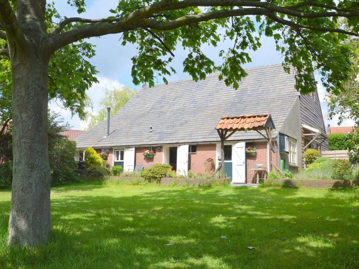 Cozy Holiday Home In Bergen Op Zoom With Garden Exterior photo